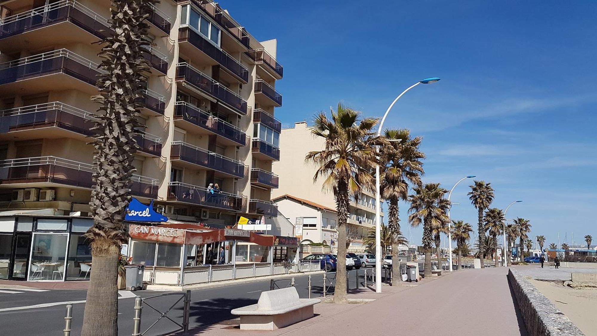 Climatise Avec Balcon - Vue Montagne - 50 M De La Canet-en-Roussillon